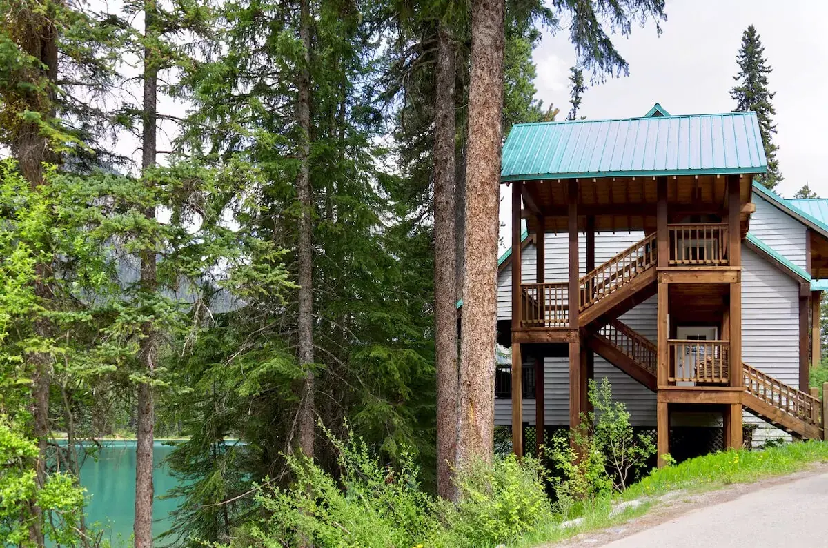 Wooden-loghome.jpg