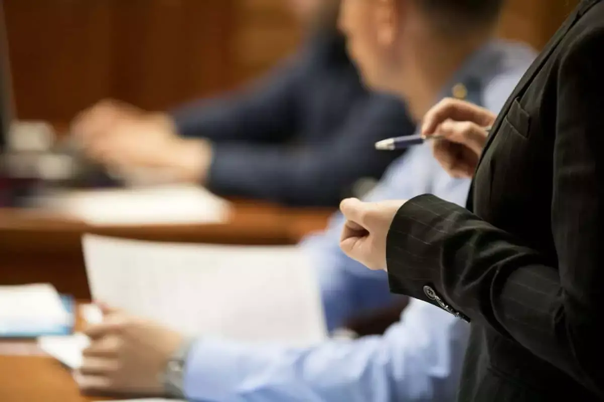 lawyers-in-a-courtroom.jpeg