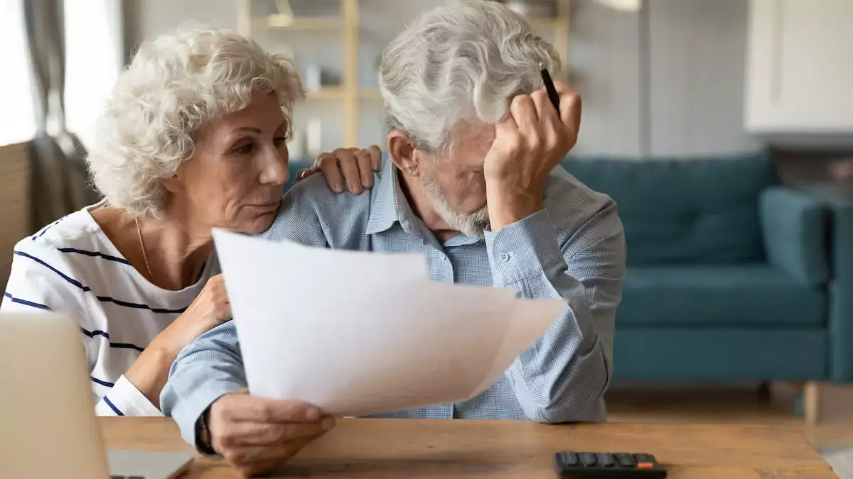stressed-old-couple.jpeg
