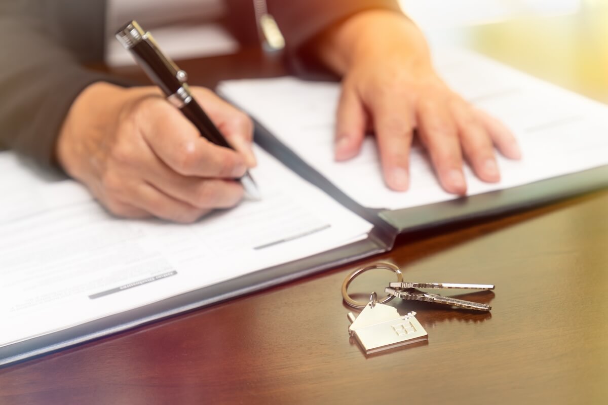 Person signing a document