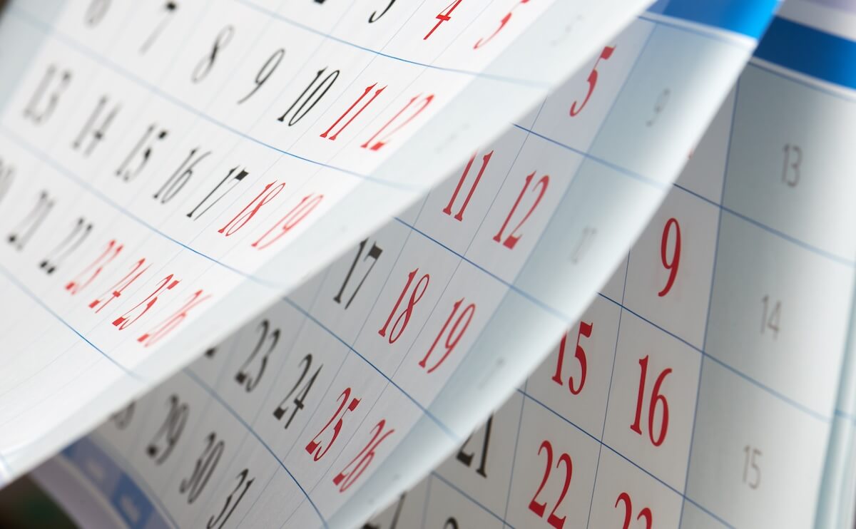 Calendar with black and red numbers